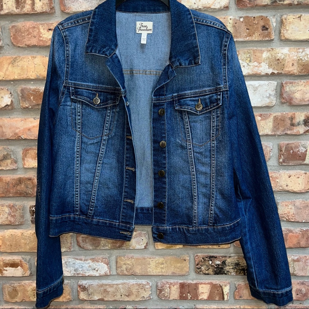 Vintage denim jean jacket dark blue